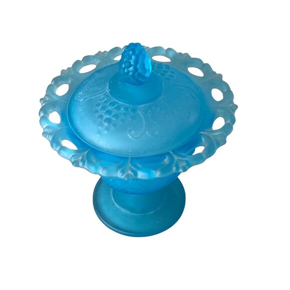 Indiana Glass Frosted Blue Mist Laced Edge Candy Dish & Lid Grape Harvest VTG - Picture 1 of 6